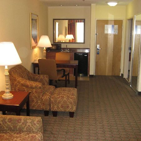 Hampton Inn Canton Zewnętrze zdjęcie