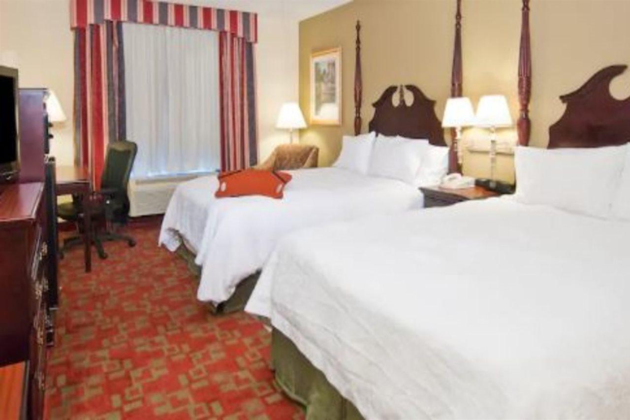 Hampton Inn Canton Zewnętrze zdjęcie
